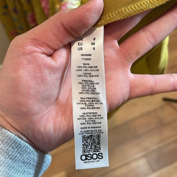 ASOS DESIGN Petite maxi dress with lace godets in mustard floral print size 4P - Picture 9 of 9